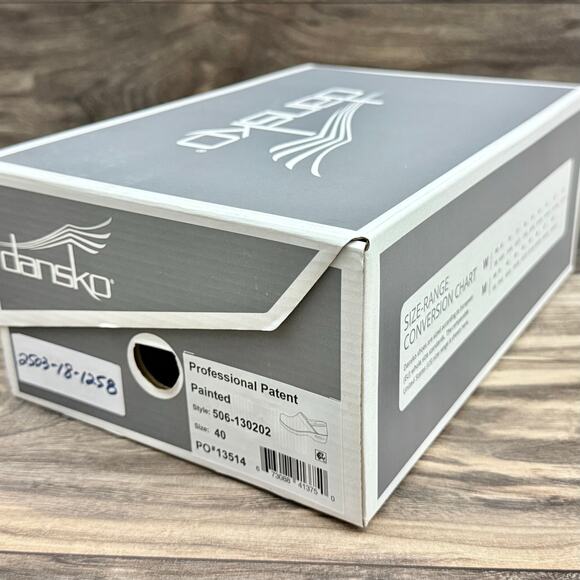 NIB Dansko 40 9.5-10 Professional Patent Leather Clogs Womens 506-130202 - Picture 11 of 11